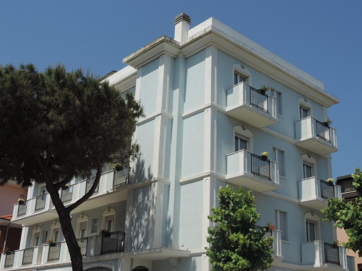 Hotel Liliana Rímini Exterior foto